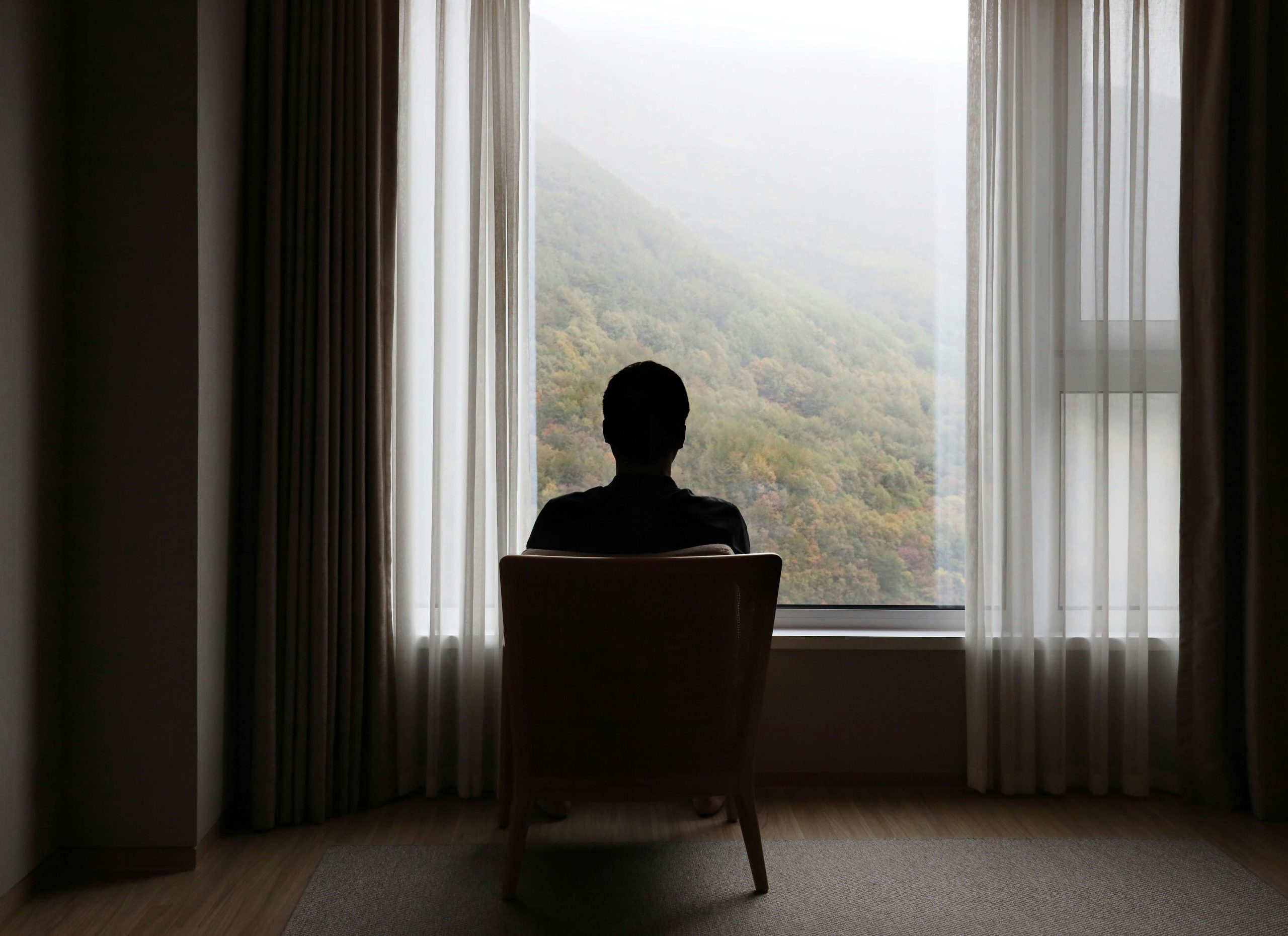 fearful avoidant attachment — person wanting love but pulling away from intimacy